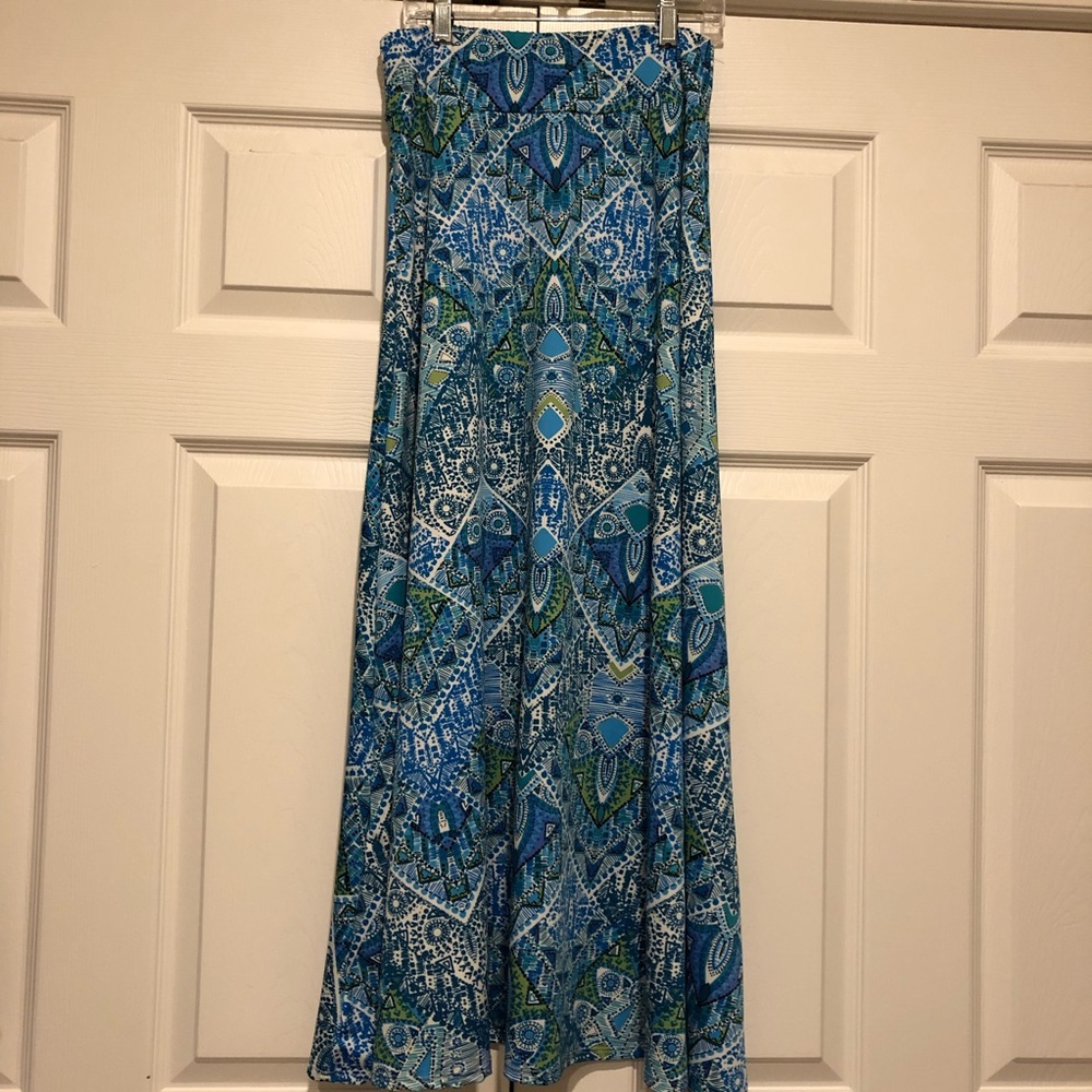 colorful maxi skirt-shades of blue green & white